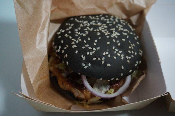 Spicy Namtok Kurobuta burger 
