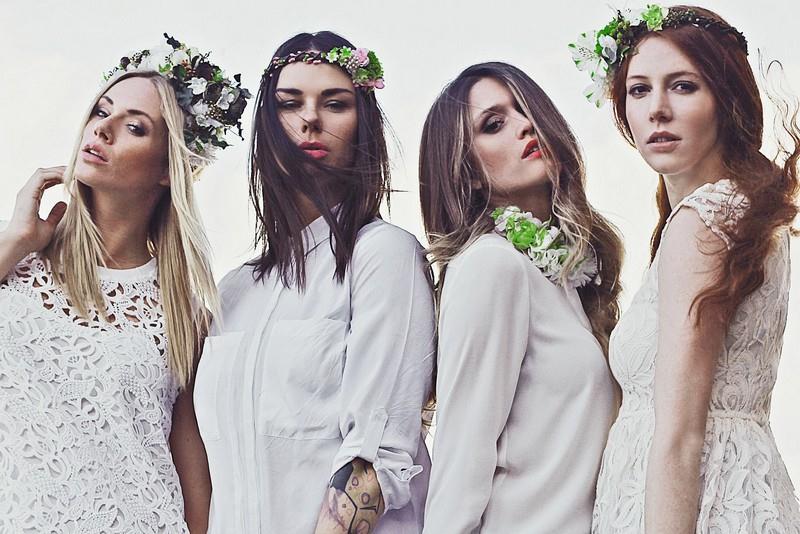 Nikol ještě součástí Bloges Robes Nikol ještě součástí Bloges Robes